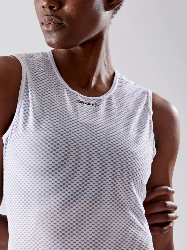1903404-900000_Cool Mesh Superlight SL W_Closeup3.jpg